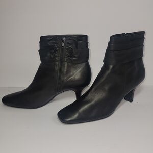 Easy Spirit Elegant Black Ankle Boots